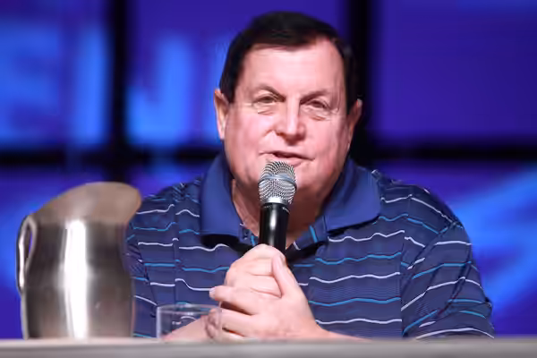Burt Ward speaking at the 2014 Phoenix Comicon at the Phoenix Convention Center in Phoenix, Arizona. Please attribute to Gage Skidmore if used elsewhere.