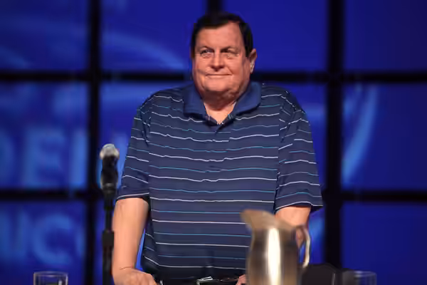 Burt Ward speaking at the 2014 Phoenix Comicon at the Phoenix Convention Center in Phoenix, Arizona. Please attribute to Gage Skidmore if used elsewhere.