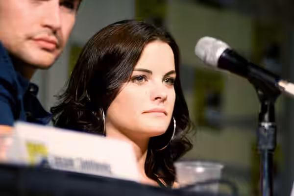 Jaimie Alexander at the 2008 San Diego Comic-Con International, taken on July 26, 2008 using a Canon EOS Digital Rebel XT.
