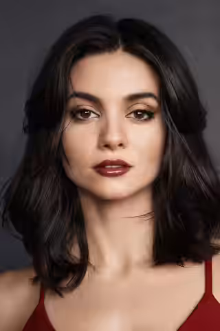 Lauren LaVera