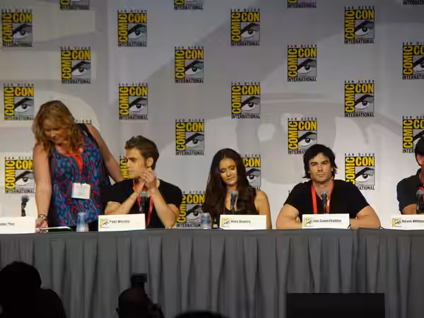 Julie Plec, Paul Wesley, Nina Dobrev &amp; Ian Somerhalder (2010)