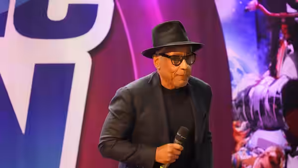 Author : @Kiri Karma Comiccon France 2025 - Q &amp; A Giancarlo Esposito Giancarlo Esposito Alias Moff Gideon, Gus Fring, Jorge, Sidewinder, Stan Edgar,? Notre 