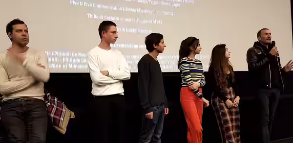 Équipe du film lors de l'avant-première du film "L'Heure de la sortie" à Paris. De gauche à droite : Laurent Lafitte, Victor Bonnel, Thomas Guy, Adèle Castillon (2018)