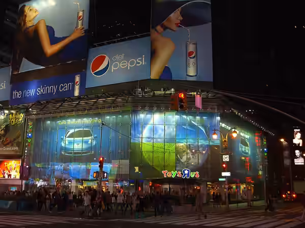 The flagship Toys R Us store in Times Square in Manhattan, photographed April 28, 2011. Photographed by Luigi Novi. This photo is not in the public domain. It m