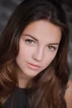 Ella Hunt