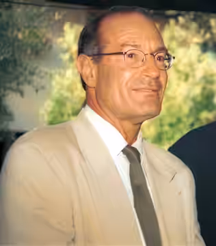 Businessman Arnon Milchan speaking with Dani Gilerman during the visit of director Oliver Stone in Israel
