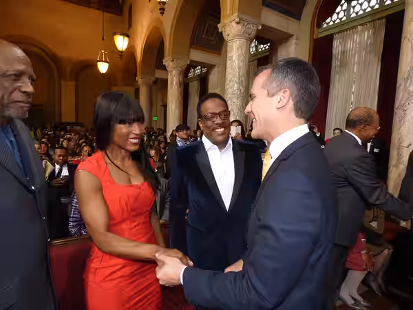Greeting Honorees Lou Gossett Jr., Angela Bassett, and Charlie Wilson (2014)
