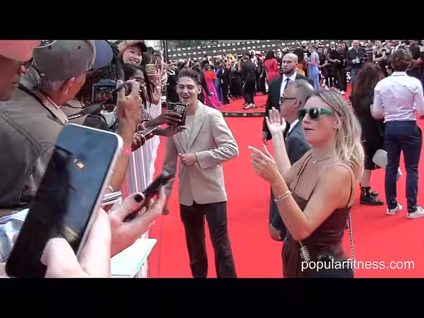 from <a href="https://www.popularfitness.com" rel="noreferrer nofollow">www.popularfitness.com</a> Hero Fiennes Tiffin at the Toronto International  (2009)