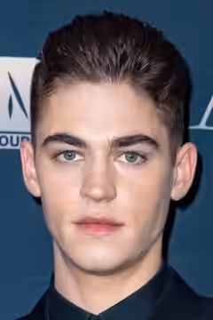 Hero Fiennes Tiffin