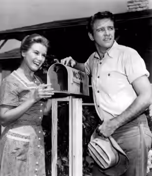 Photo of Kathleen Nolan and Richard Crenna as Kate and Luke McCoy from the television program The Real McCoys. (1960)