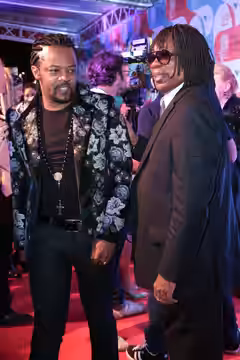Milton Nascimento e Xande durante o 25º Prêmio da Música Brasileira no Theatro Municipal. Foto: Reginaldo Teixeira (14/05/14) (2014)