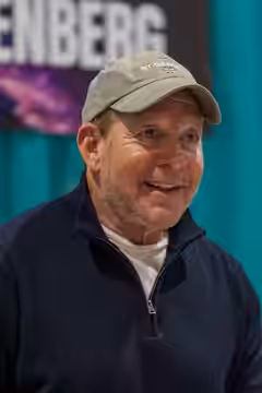 Steve Guttenberg