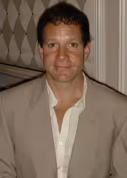 Steve Guttenberg in July 2005.