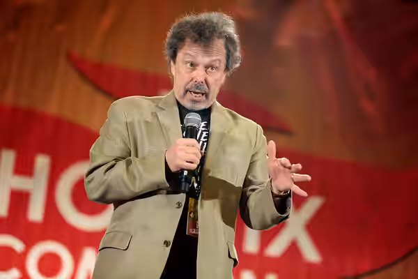 Curtis Armstrong speaking at the 2017 Phoenix Comicon at the Phoenix Convention Center in Phoenix, Arizona. Please attribute to Gage Skidmore if used elsewhere.