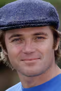 Alex Ferns