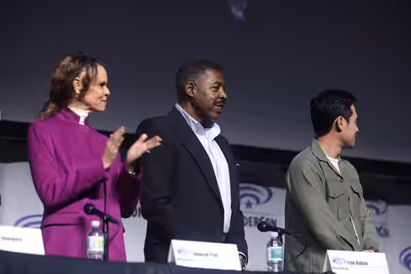 Deborah Pratt, Ernie Hudson and Raymond Lee speaking at the 2023 WonderCon, for "Quantum Leap", at the Anaheim Convention Center in Anaheim, California. Please 