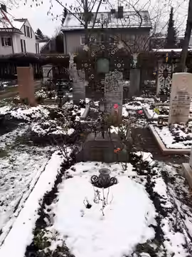 Grab des schweizerischen Schauspielers und Regisseurs Bernhard Wicki, Friedhof Nymphenburg, München. (2018)