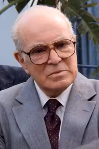 Stephen Elliott