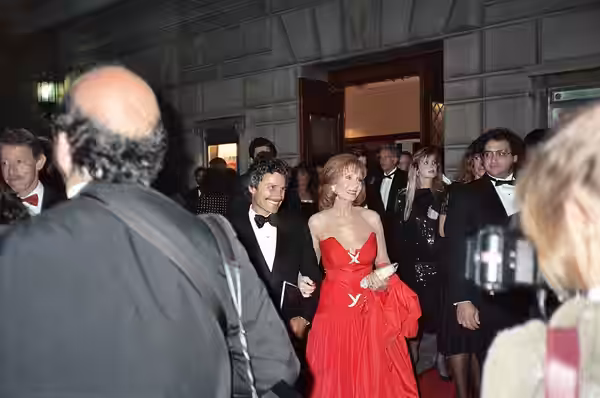 1989 Emmy Awards NOTE: Permission granted to copy, publish, broadcast or post any of my photos, but please credit "photo by Alan Light" if you can. Thanks. Scan