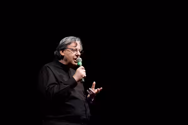 Maestro John Neschling na apresentação da Companhia Brasileira de Ópera, no Palácio das Artes em Belo Horizonte. Foto: Pedro França/MinC (2010)