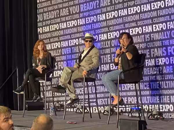 Kerri Green and Corey Feldman speaking at the FanExpo Chicago 2022 for The Goonies film.