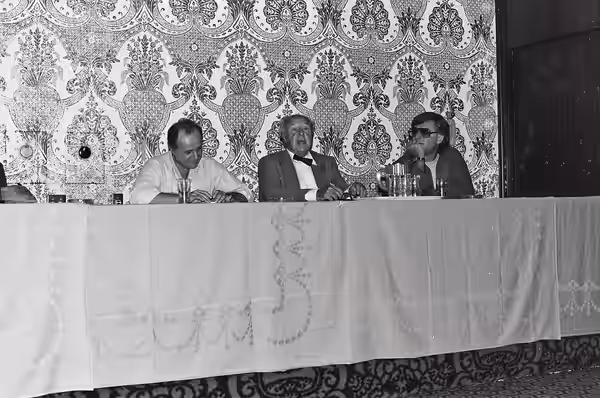 John Houseman, center, and director Richard Donner, right, on a panel at the National Film Society convention, May 1979. NOTE: Permission granted to copy, publi