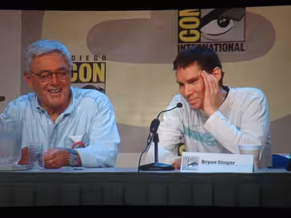 Richard Donner e Bryan Singer al Comic-Con di San Diego 2006. Autore: Kevin Tostado Fonti: flickr.com