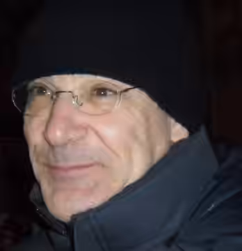 Actor Mandy Patinkin photographed on January 13, 2012 outside the Ethel Barrymore theater (cropped version of photo by Bearian)