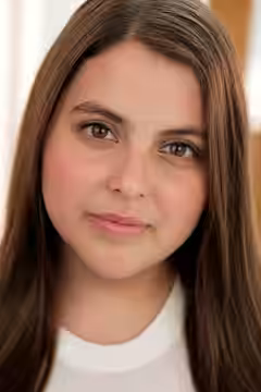 Beanie Feldstein