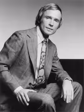1974 ABC-TV publicity photo of Dick Cavett