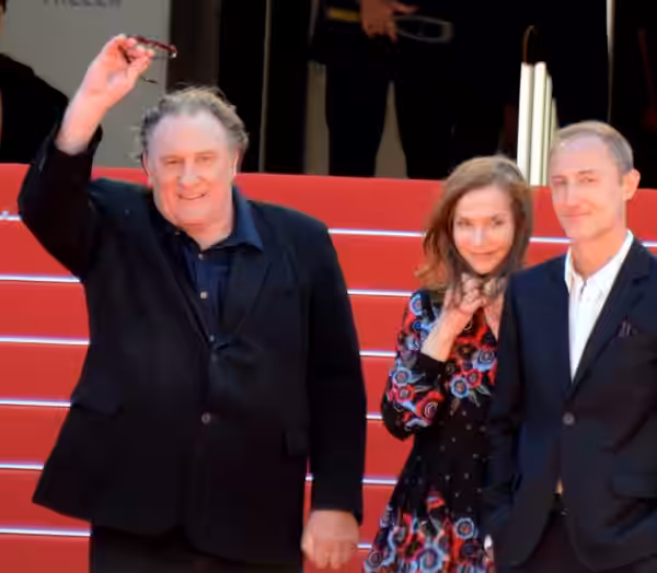 Gérard Depardieu, Isabelle Huppert et Guillaume Nicloux lors de la présentation de "Valley of love" au festival de Cannes (2015)