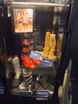 WWE Fan Axxess - Classic Memorabilia/Ring Gear (2012)