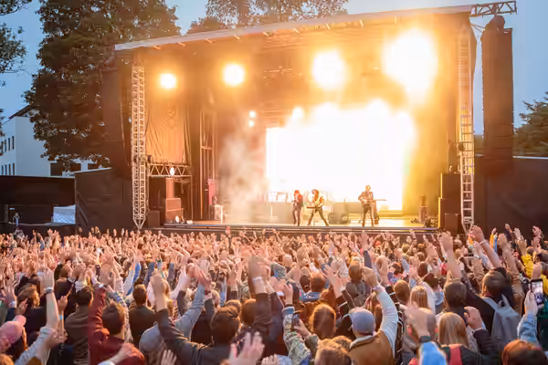 Phoenix at the main stage in the Vigeland Park. The concert was part of Piknik i Parken and took place on 16. June 2018 in Oslo. Lineup:Thomas Mars (vocal)Deck 