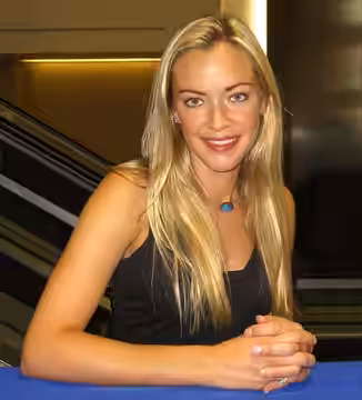 Actress Kristanna Loken at the Big Apple Convention in Manhattan, May 21, 2011. This photo was created by Luigi Novi. It is not in the public domain, and use of