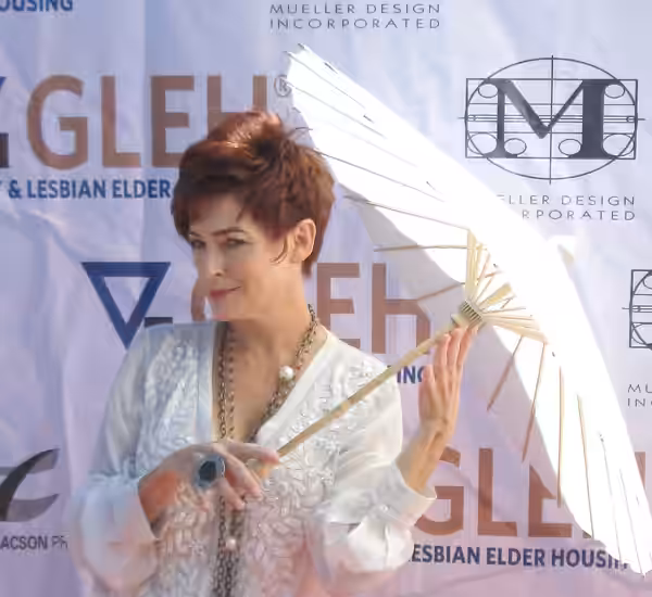 Carolyn Hennesy in 2012