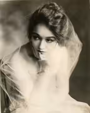 Film actress Gladys Brockwell. Subjects: actresses (1919)