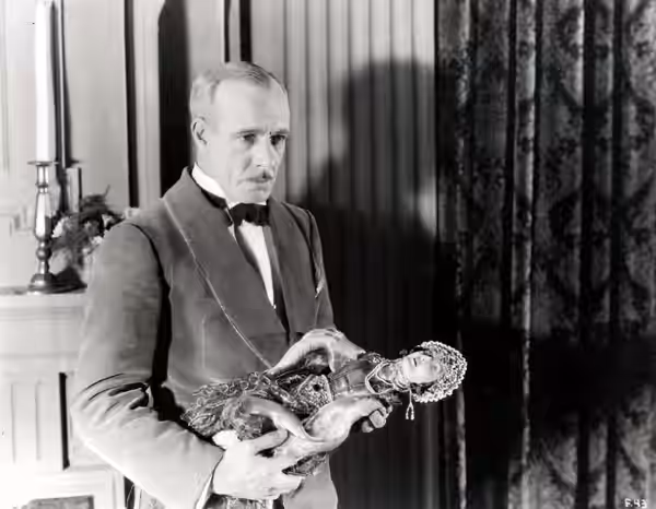 publicity photo for the 1924 film Cytherea