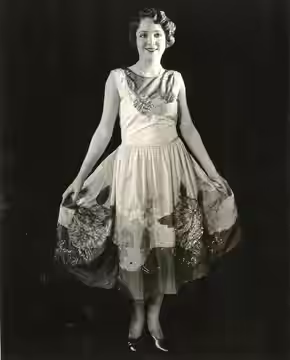 Film actress Leila Hyams. Subjects (LCTGM): actresses (1927)