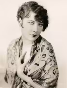 Film entertainer Yola D'Avril. Subjects (LCTGM): actresses (1928)