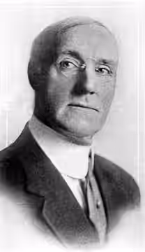 Portrait photograph of director Thomas Ricketts (1914)
