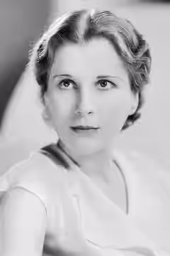 Diana Wynyard