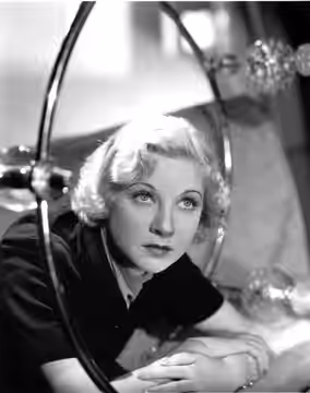 Photo of actress Una Merkel from the American film Saratoga (1937). This was Jean Harlow's last film; she died during the filming. It was completed after Harlow