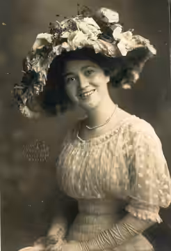 Fay Bainter, stage actress Subjects: actresses (1911)