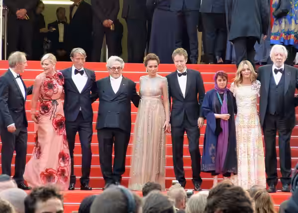 Jury members Kirsten Dunst, Laszlo Nemes, Vanessa Paradis, Arnaud Desplechin, Donald Sutherland, Mads Mikkelsen, Valeria Golino and Katayoon Shahabi at the worl (2016)