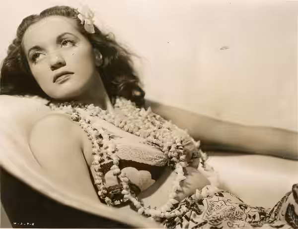 Film actress Mamo Clark. Subjects (LCTGM): actresses (1930)
