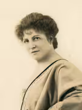 Zeffie Tilbury, stage actress Subjects: actresses (1913)