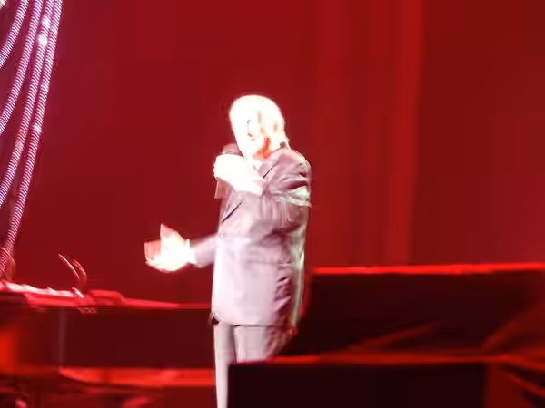 Cheek to Cheek Concert. The Axis. Planet Hollywood. Las Vegas. April 2015.