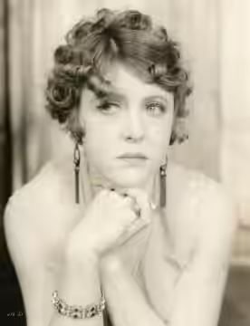 Film actress Ruth Chatterton. Subjects (LCTGM): actresses (1929)