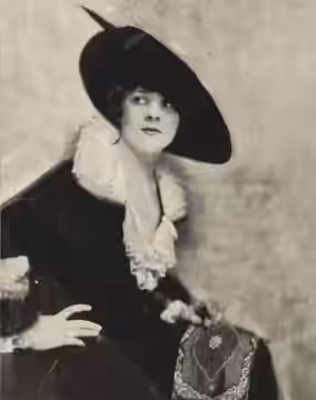 Actress Margaret Irving, on page 54 of the February 1923 Shadowland.