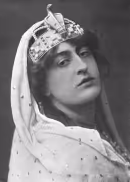 Portrait of Constance Collier (1878–1955) as Iras in Ben-Hur from The Sketch, Vol. XXXVIII, No. 486, May 21, 1902, cover